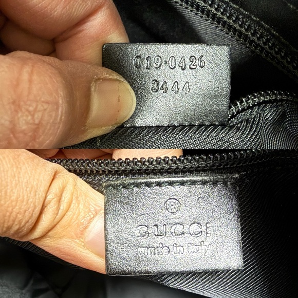 🔥SOLD🔥Authentic Gucci Beige GG Supreme Canvas Tote with Black Leather Pocket - Picture 12 of 17